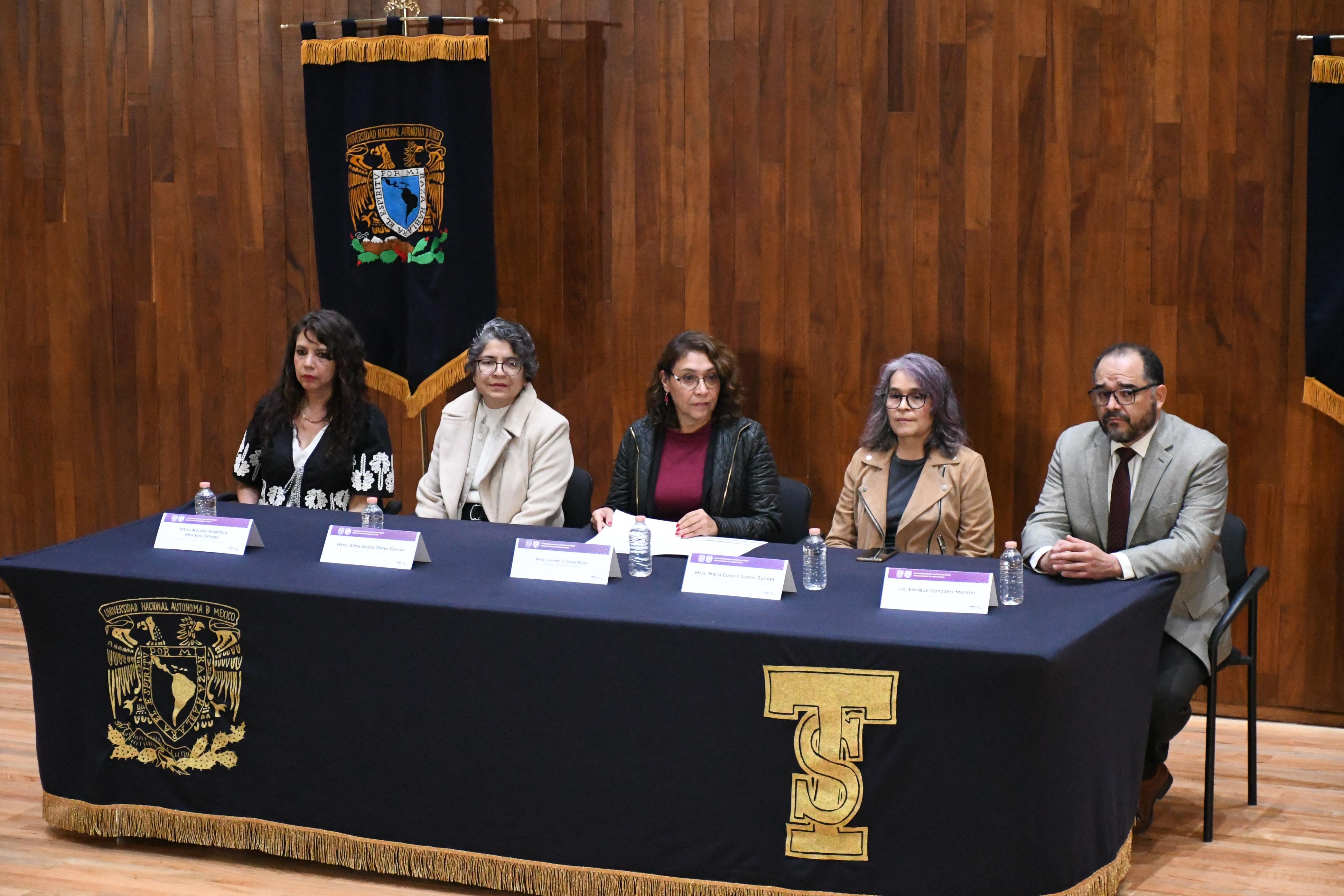 Entrega de Reconocimientos a Trabajadoras Sociales del ISSSTE, en la Escuela de Trabajo Social UNAM